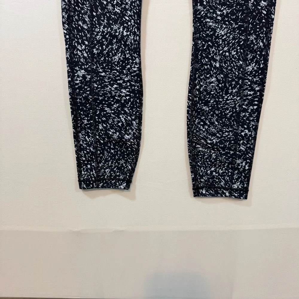 Athleta Ultimate Stash 7/8 Leggings XS‎ Black Storm Texture High Rise - Picture 4 of 7